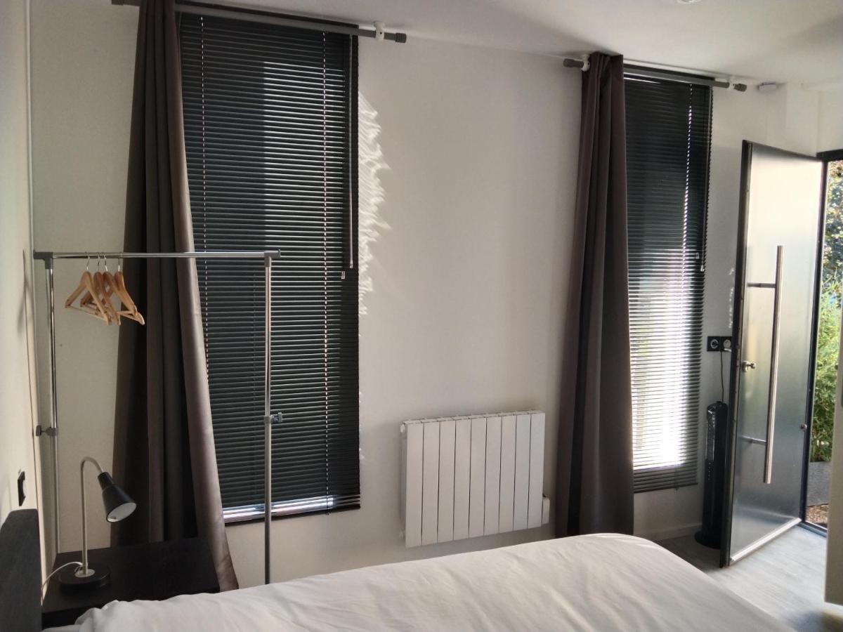 Cottage Calme Via Rhona Avec Piscine Chavanoz Exterior foto